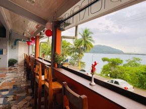 Hotels in Golfito